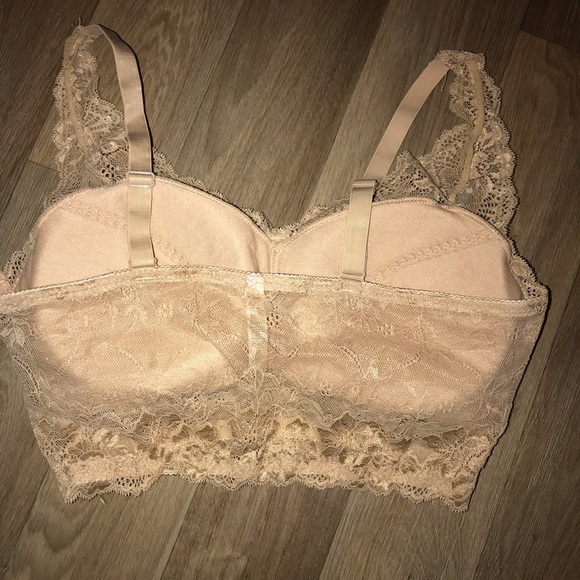 Delicate Lace Bralette - Picture 3 of 4